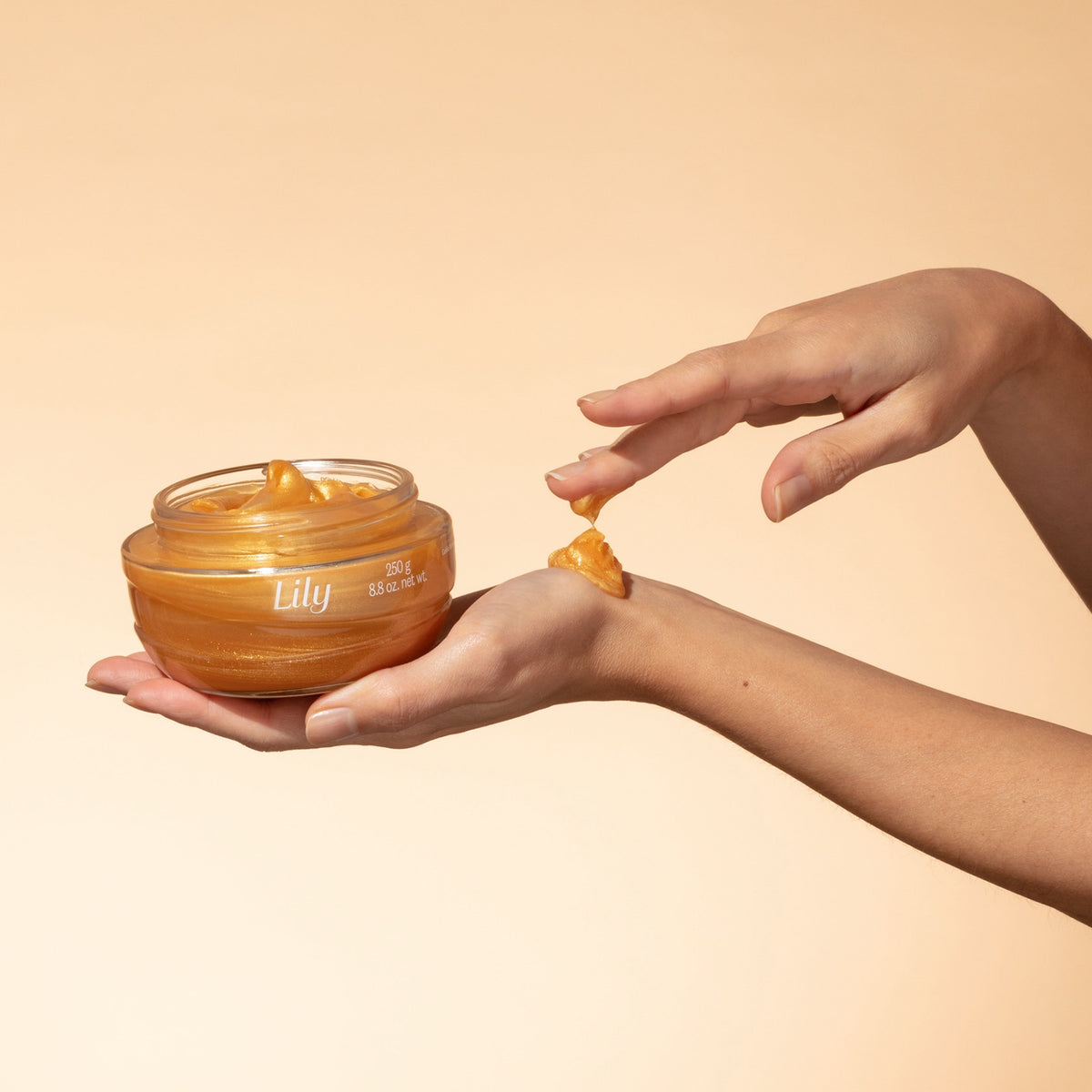 Lily Shimmering Body Gel