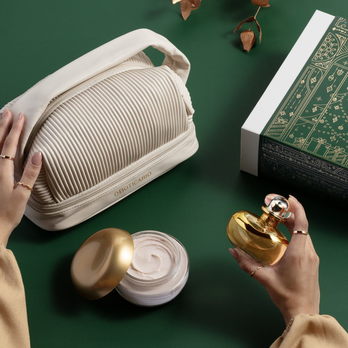 Lily Gardenia Timeless Floral Elegance Holiday Gift Set - O Boticário US - Lily - Gifts